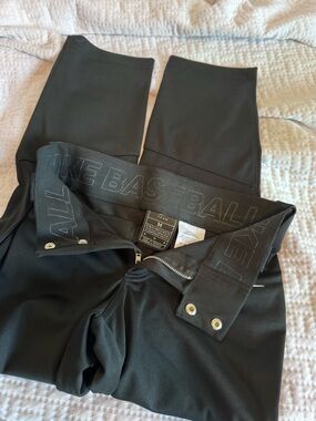 Kids Nike Baseball Training Size M